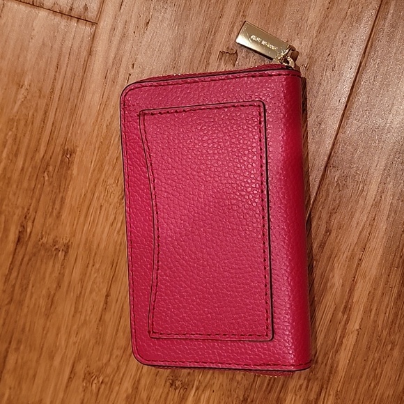 Michael Kors Jet Set Zip Card Case - Picture 2 of 5